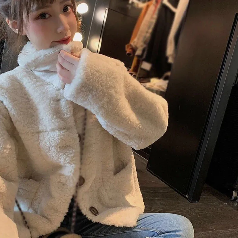 LVSANW Women's Plush Warm Jacket Artificial Lamb Down Jacket Loose Casual Turndown Collar Solid Color Coat Autumn Winter Outwear