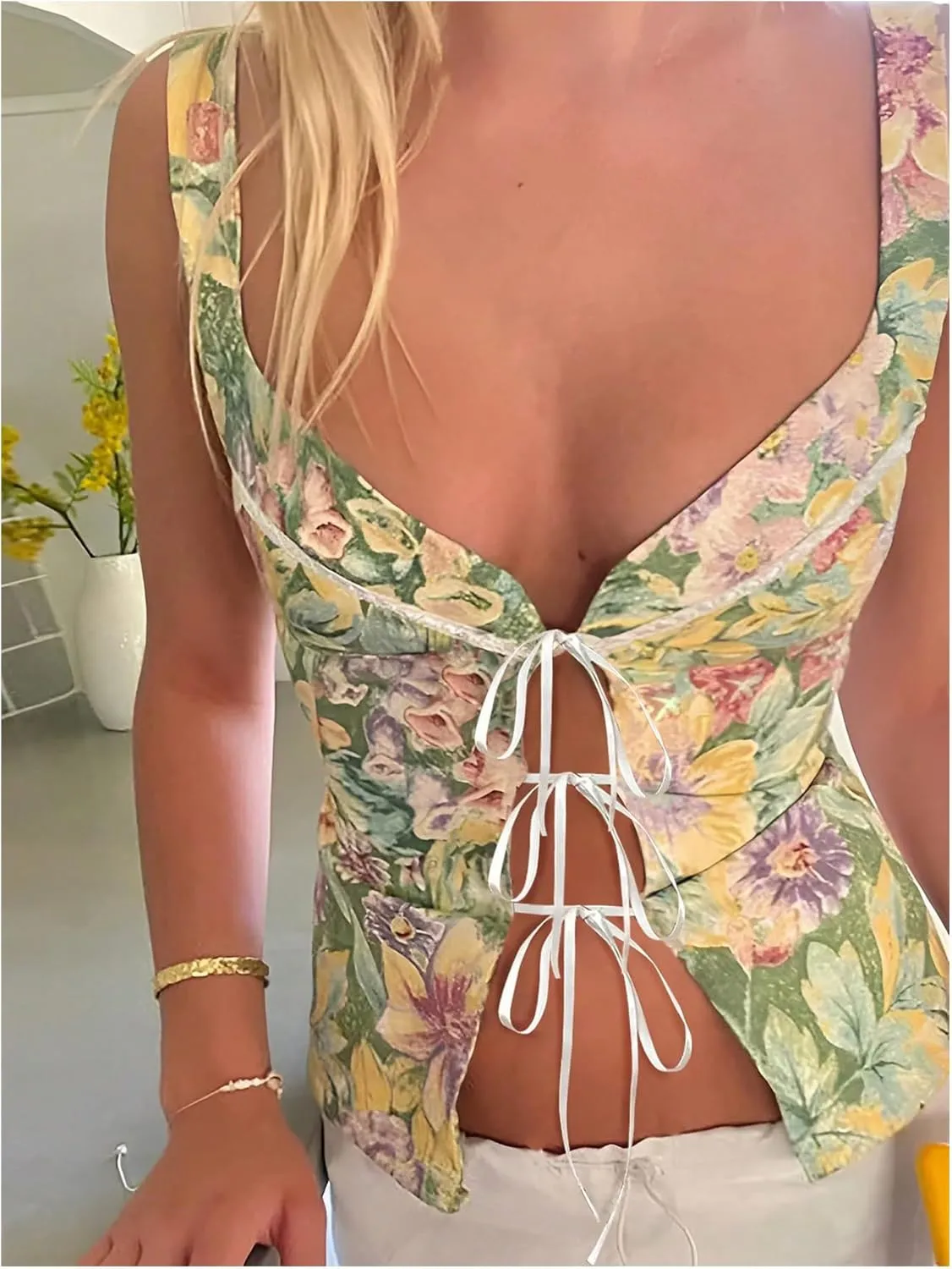 OYOANGLE Women's Floral Print Lace Up Tie Front Y2k Camisole V Neck Spaghetti Strap Fitted Tank Tops
