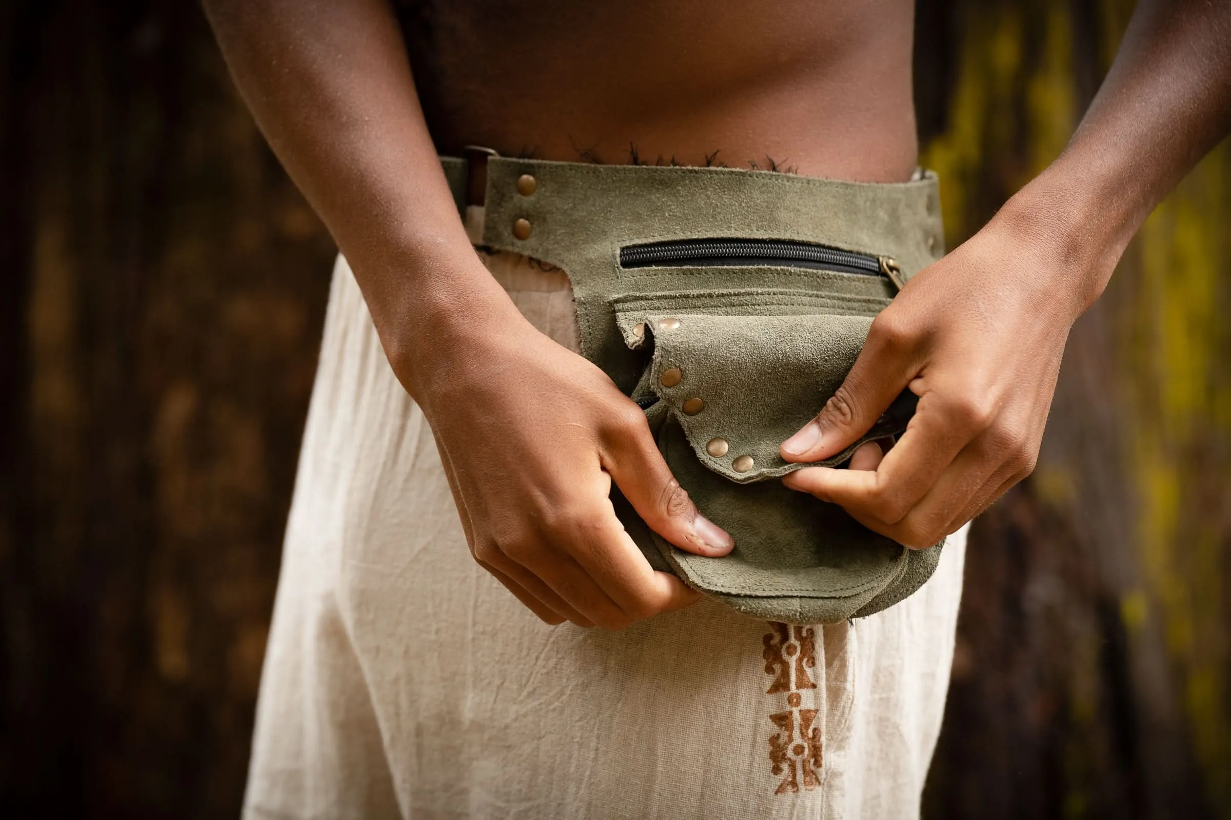 The Nile Recycled Leather Pocket Belt for Men - Wholesale
